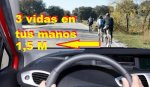 coche3ciclistas.jpg