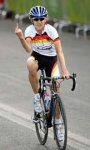 bicyclist cyclist finger flipping bird fuck you.jpg