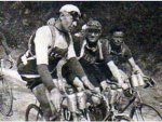 9.  1929 - Tour. 5&#170; etapa, Van Slembrouck conversa con De Waele.jpg