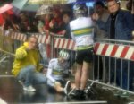 Cadel-Evans-y-David-Tanner-ambos-de-la-selecci&#243;n-Australiana-abandonaron-por-ca&#237;da-500.jpg
