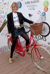 mercedes-mila-bici_principalGaleriaRetrato.jpg