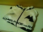 K640_MAILLOT CEREZO.JPG