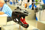 met-parachute-hes-01.jpg