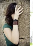 mujer escondida.jpg