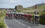 tdf14st1-peloton.jpg