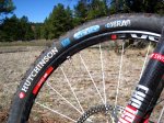 Hutchinson Cobra 26x2.25 logo.jpg