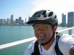 NiKo en MiaMi con Down Town al Fondo.JPG