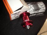 Chris King rojo 9m del 2.JPG