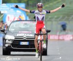 giro15st11-zakarin-finish-620.jpg