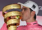 giro15st21-contador-trophy-620.jpg