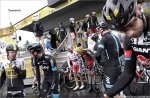 tdf15gc04_queue.jpg