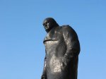 m_churchill_alone_800x600.jpg