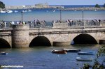 vuelta15st15-bridge-peloton-big.jpg