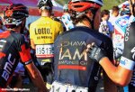 vuelta15st16-chavanel-crash-big.jpg
