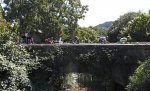 vuelta15st16-dumoulin-bridge-big.jpg