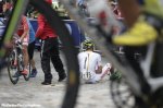 worlds15-u23rr-crash-cobbles-big.jpg