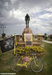 pantani-monument-cesenatico-1200.jpg