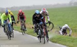 wevelgem15-peloton-wind-920.jpg