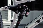 RockShox-Super-Deluxe_Trek.jpg