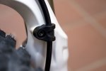 Sujeccion cable freno delantero en horquilla Fox.jpg