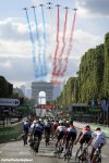 tdf16st21-peloton-jets-1000.jpg