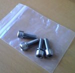 tornillo titanio 18mm con arandela.jpg