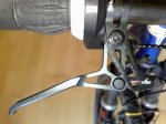84Detalle d tornillería Carbonius en maneta Kcnc Vb1.jpg