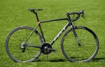 2017-Felt-FR-1-carbon-race-road-bike01.jpg