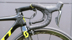 simon yates hadlebar.gif