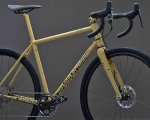 Stelbel-Nina_custom-Italian-steel-gravel-adventure-bike_angled.jpg