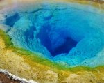 Morning_Glory_Pool_Yellowstone_National_Park_6769_1280_1024.jpg