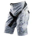 08_moto_shorts_pld.jpg