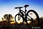 fotomurales-bicicleta-de-montana-en-el-paisaje.jpg.jpg