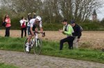 Paris-Roubaix_2024_secteur_12_à_Bersée_Mathieu_van_der_Poel.jpg