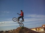 one hand no foot_0001.jpg