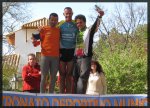 El Makina recogiendo los trofeos 3.jpg