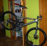 bici1colgada.jpg