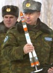 Putin_sostiene_modelo_cohete_Soyuz.jpg