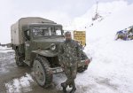 800px-Khardung_La_ladakh_001.jpg
