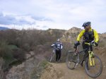 25 Despistado y Raul en barrancos del Guadarrama.jpg