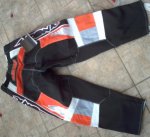 pantalon azonic largo rojo ,detras.jpg