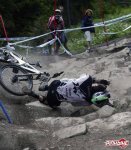 1110908001_helmet.jpg