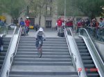 Andreu saltando Metro (Large).jpg