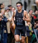 0036574001222345281-correndo-en-pontevedra-co-equipamento-da-seleccion-galega[1].jpg