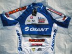 maillot cycliste Giant face.jpg