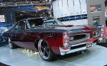 112_2006_sema_218z+HotWheels_1966_Pontiac_GTO+front_view[1].jpg