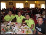 Sentados al mesa 3.jpg