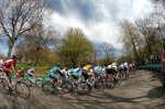 2008_amstel_gold_race_peloton.jpg