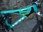 Yeti-DH9-2.jpg