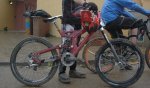 Cortina Extreme DH 8 con horquilla White Brhoters y amortiguador Fox DH Ãºnicos.jpg
